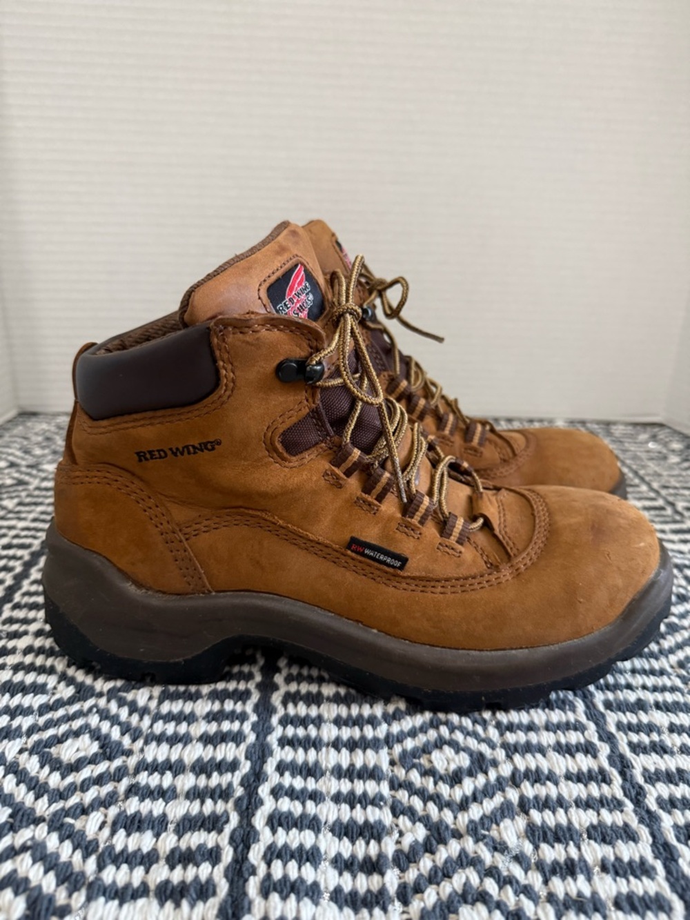 RED WING Womens Size 9 Chestnut Suede Leather Non Slip Steel Toe Work Boots